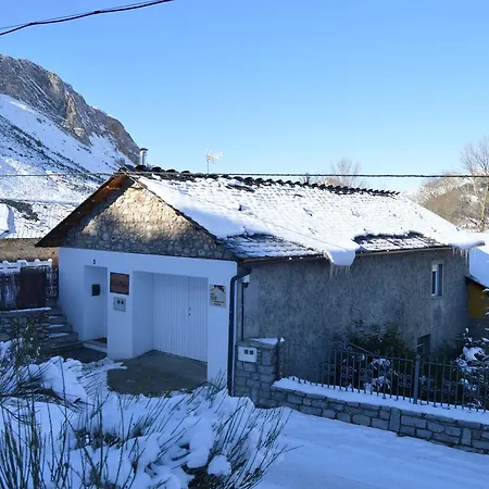 Semesterbostad Casa Pipo Quintanilla De Babia