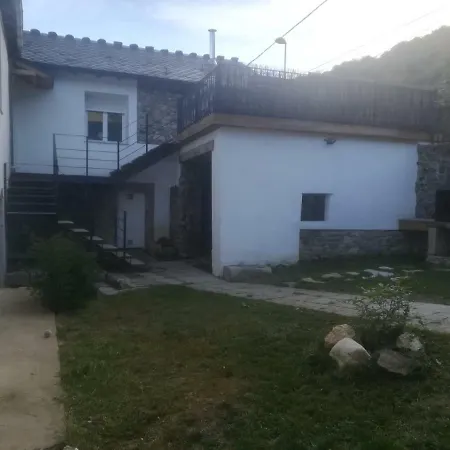 Semesterbostad Casa Pipo Quintanilla De Babia